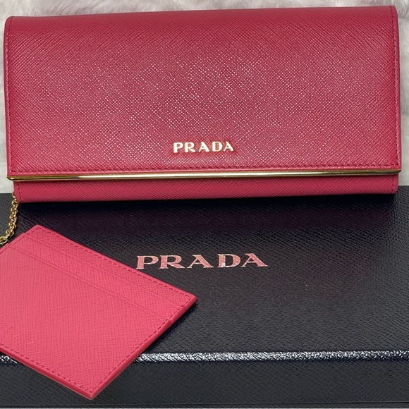 Prada SAFFIANO Leather Wallet Pristine With Box - Picture 1 of 15